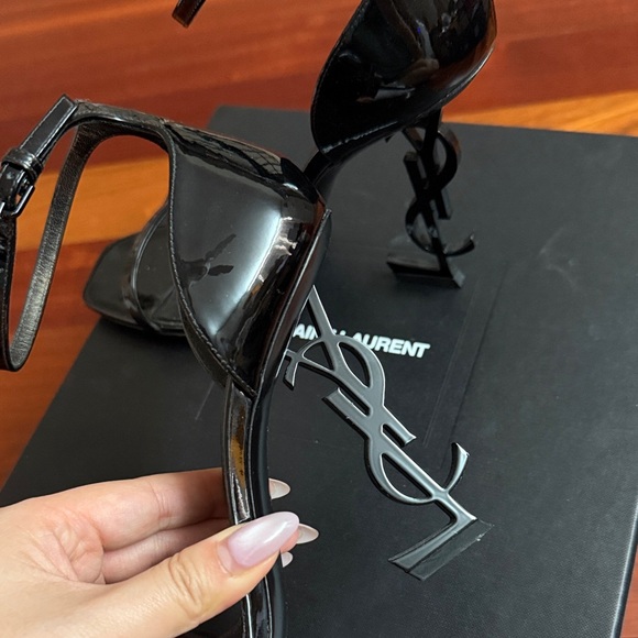 Saint Laurent Black Patent Leather Heels - Picture 3 of 9
